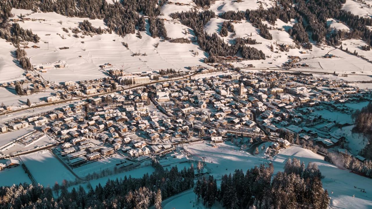 Hotel Villa Waldheim Innichen Exterior foto
